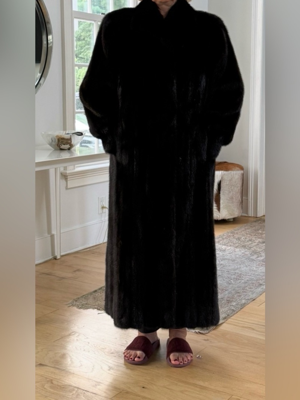 Classic Long Black Fur Coat - Elegant Women's Outerwear - Picture 3 of 5